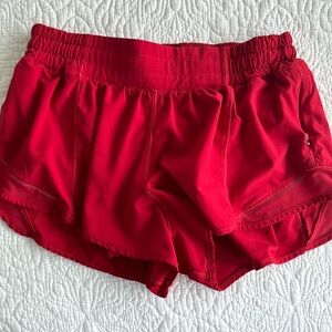 Lululemon hotty hot shorts 2.5 inch low rise